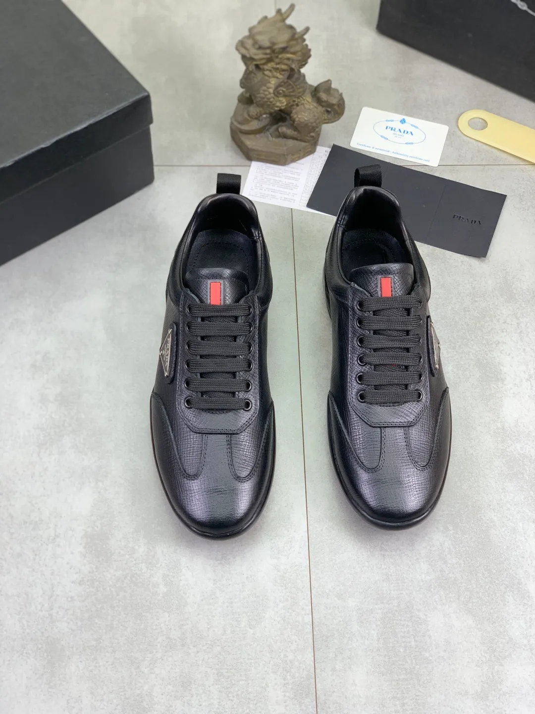 Men's Men's Shoes P400💰[New Style] The latest classic model of high-quality PRADA breathable and comfortable men's shoes is now on the official website, 1:1 copied, synchronized in Hong Kong, and on the same catwalk; all made of calfskin with breathable mesh fabric ➕Imported soft and comfortable sheep Leather lining, 🍡🍡original rubber outsole is non-slip and wear-resistant; comfortable to wear, attractive style, fine workmanship, and simple and neat shoe last, showing a man's courage and toughness, 👍size 38 to 44; 3⃣️colors🉑️ to choose from